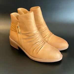 BareTraps Sazzie Bootie sand